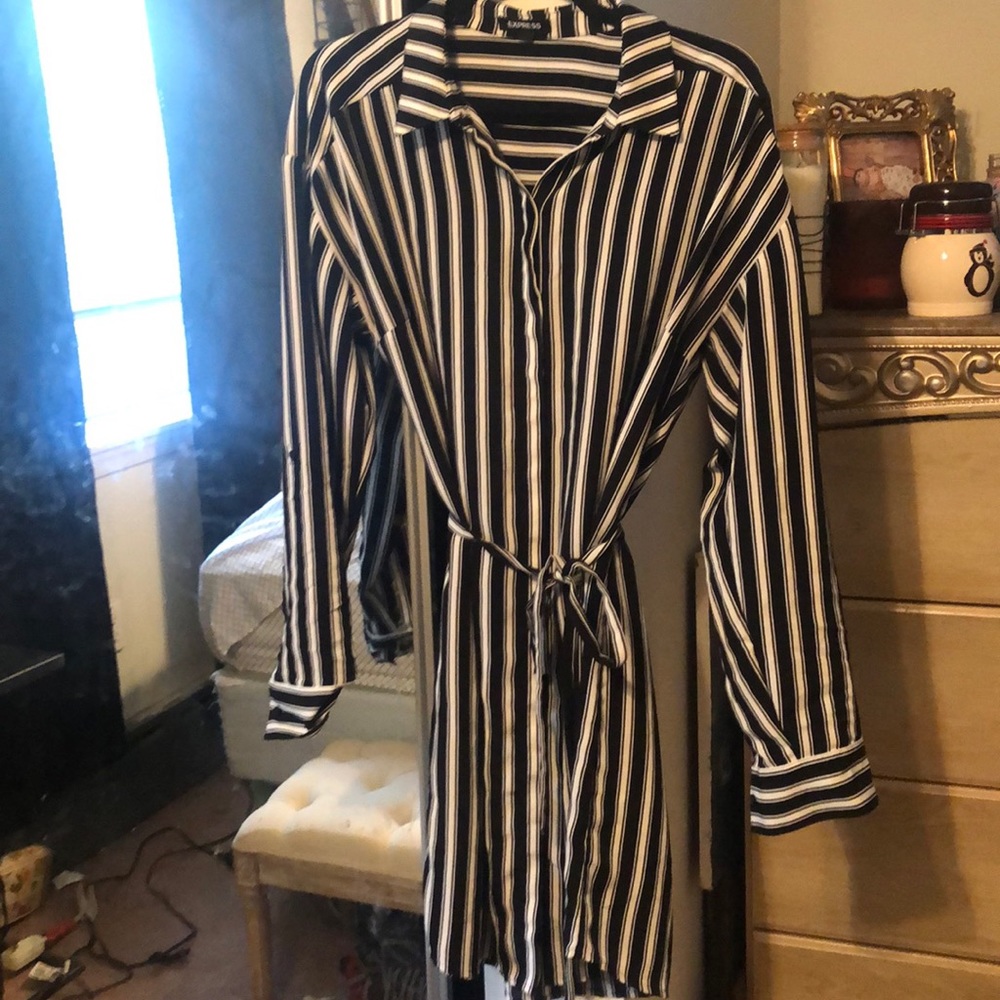 Black and white express dress